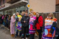 Hexen, Bären, Funkenmariechen: Beim Böblinger Rosenmontagsumzug haben Tausende gefeiert