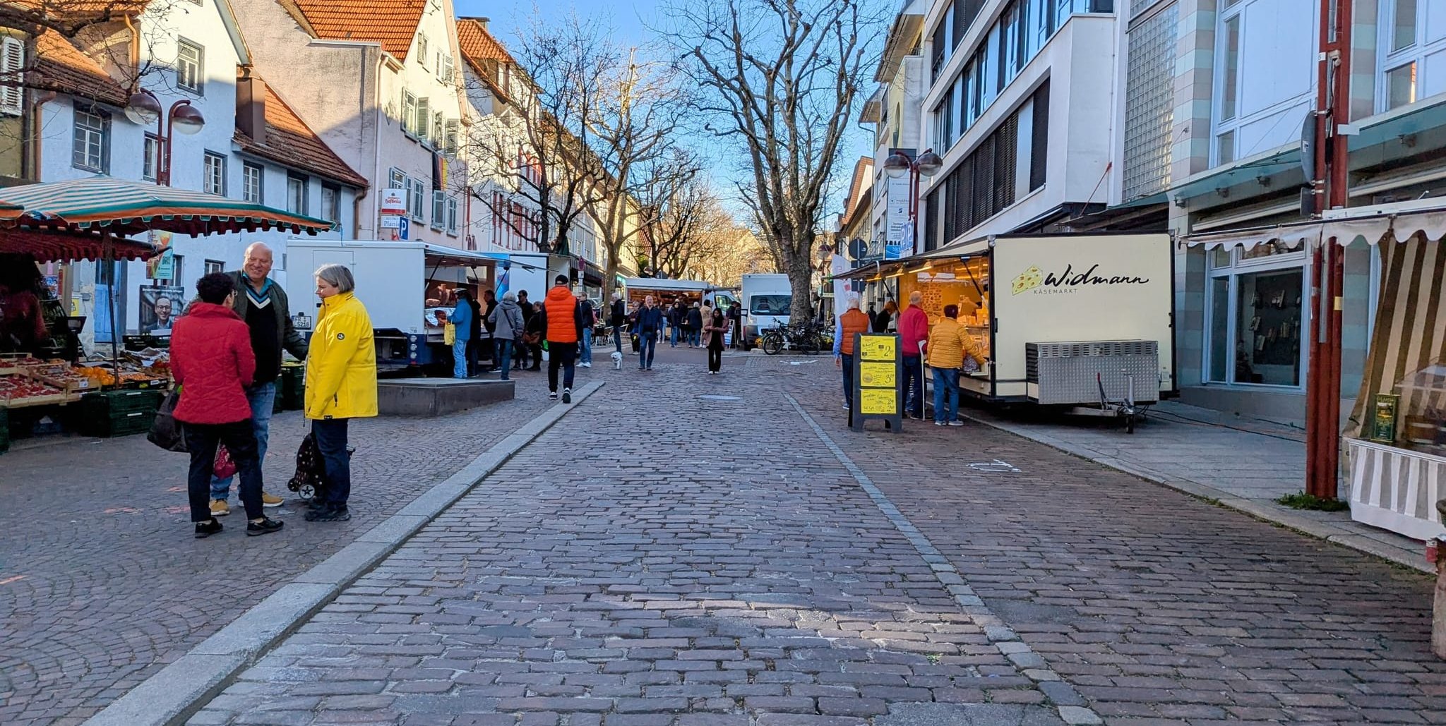 Seit der Sindelfinger Wochenmarkt die Planiestraße blockiert, ist die Parksituation in der Innenstadt kompliziert.