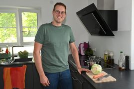 Jonas Winter in der heimischen Küche.