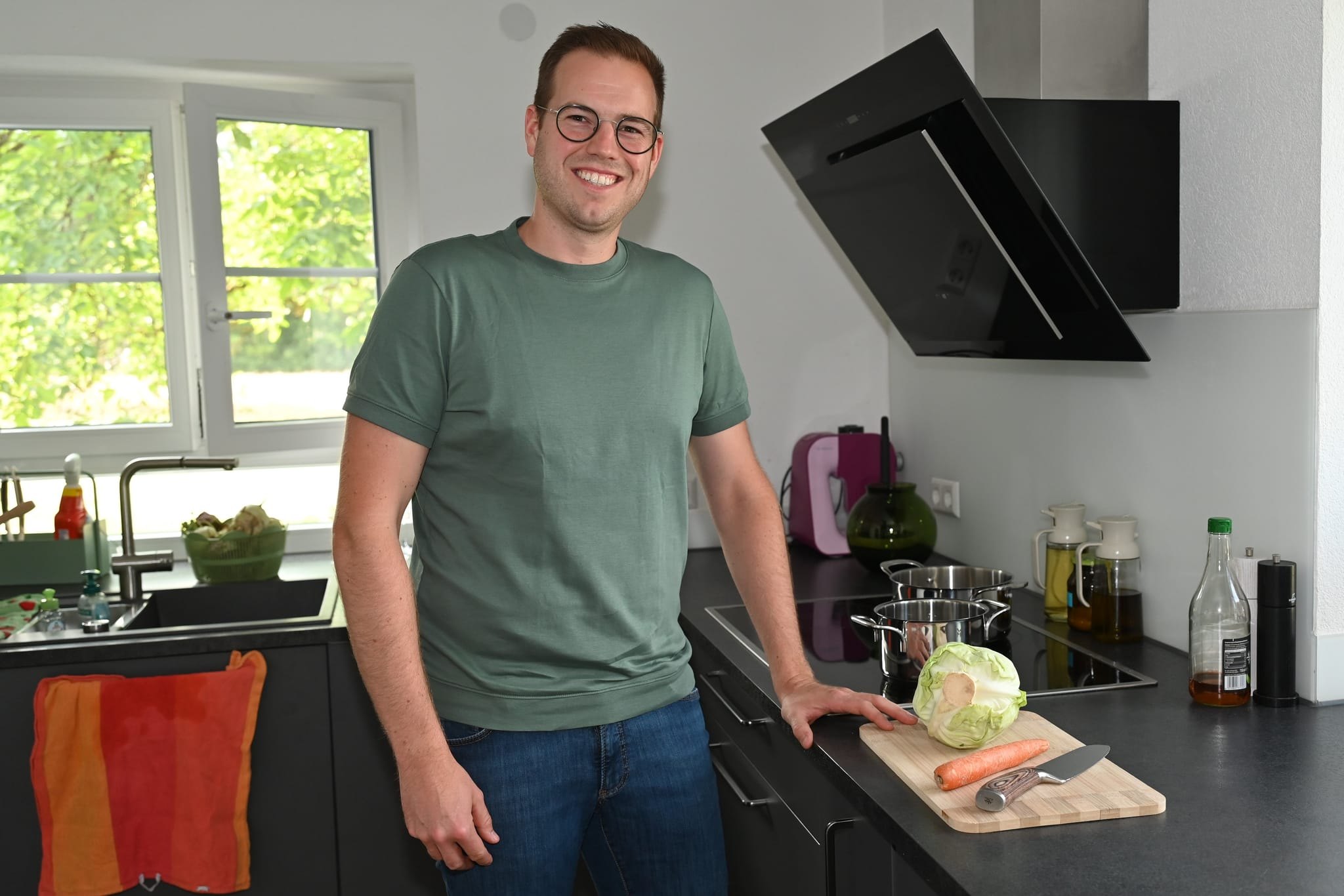Jonas Winter in der heimischen Küche.