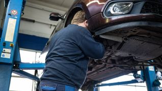 Die Preise für Autoreparaturen haben deutlich angezogen. (Archivbild)