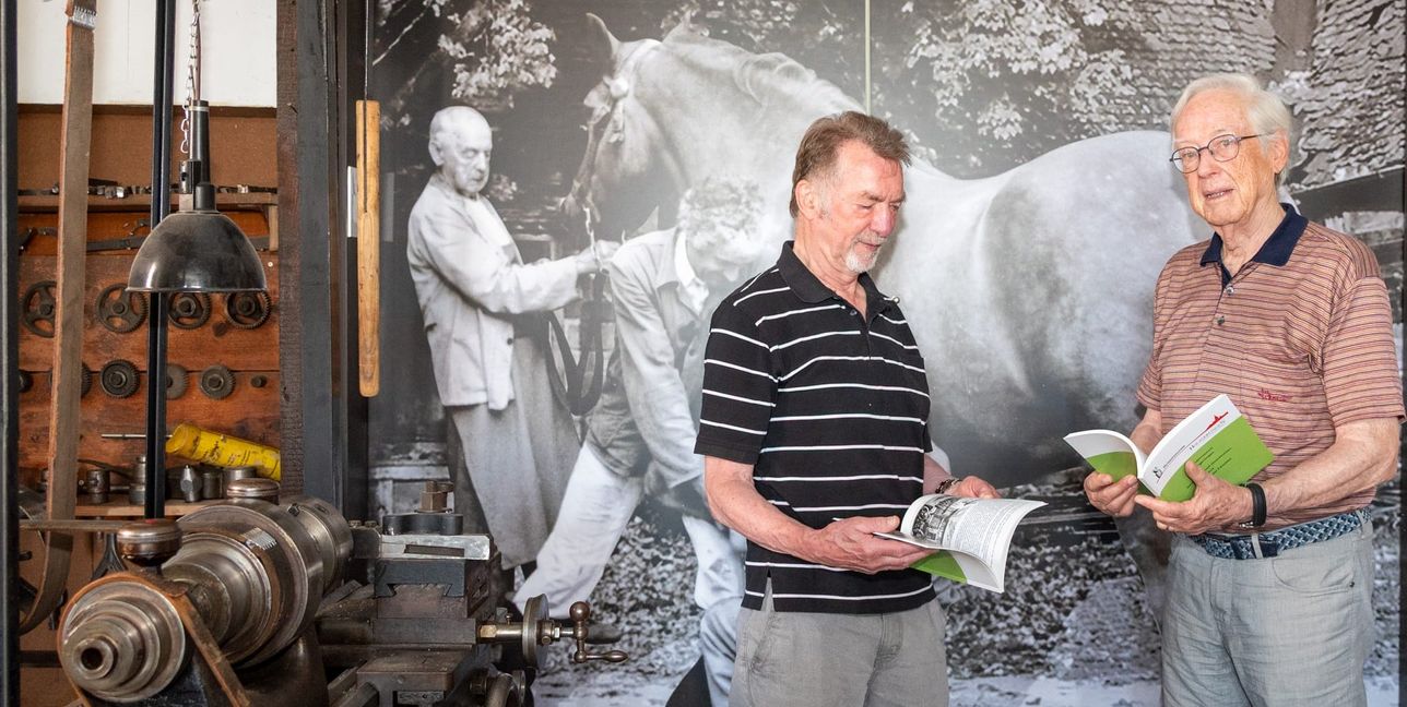 Heinz Lüdemann und Dr. Dieter Schittenhelm bewahren Geschichten von damals in ihrem neuen Buch.