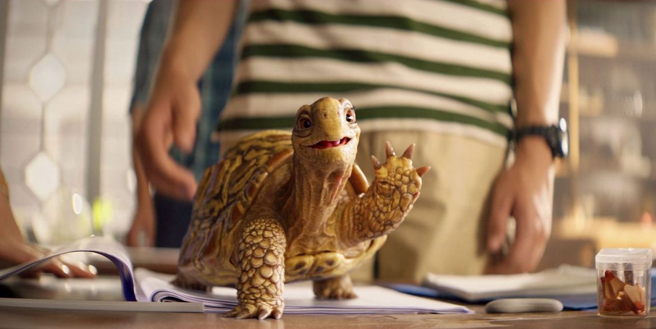 Schildkröte Henrietta (Stimme: Katharina Thalbach)