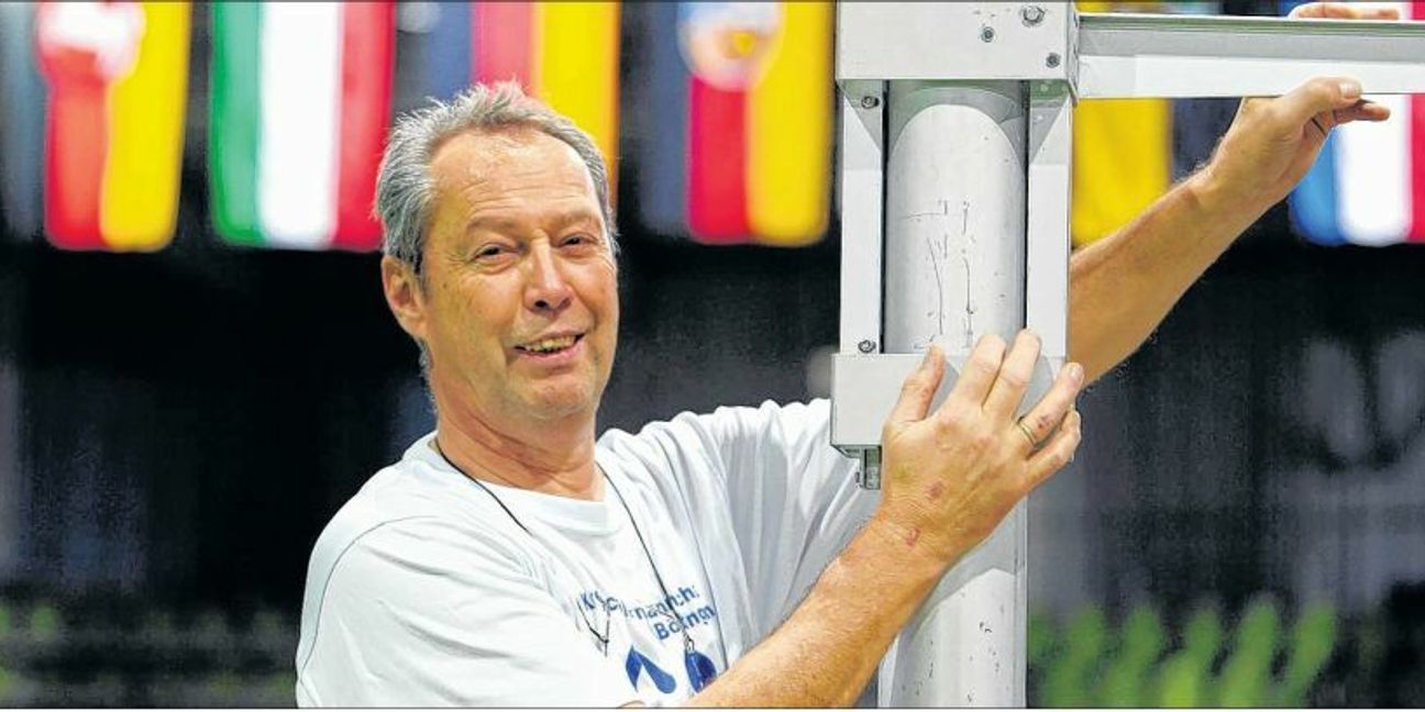 Dieter Locher war bei vielen internationalen Leichtathletik-Veranstaltungen der Macer im Hintergrund: Bild: photostampe