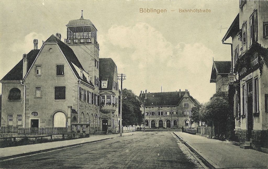 Die Bahnhofstraße, Böblingens Prachtstraße, in den 50er Jahren. Hier hat sich seit Vorkriegszeiten nicht viel verändert. Bild: Archiv Sostmann