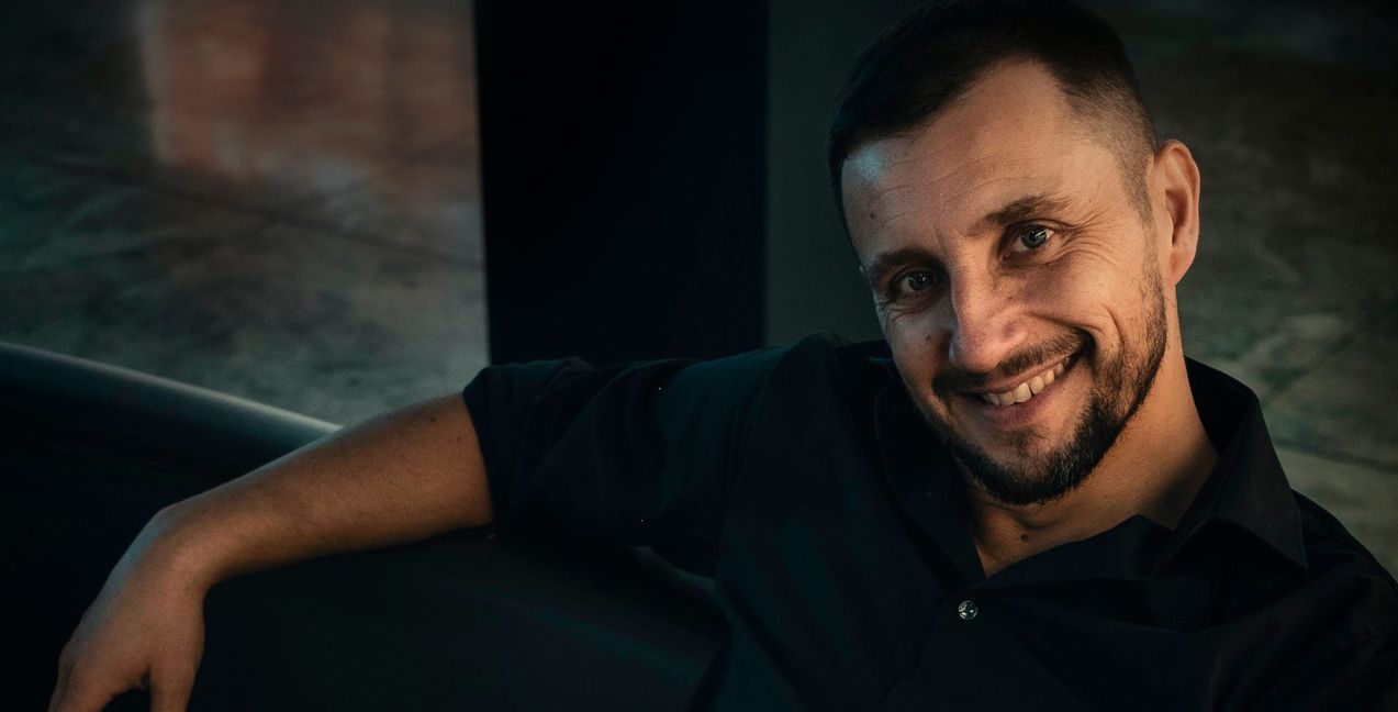 Der Holzgerlinger Sebastian Krawczyk hat sich mit Smash Lounge einen Lebenstraum erfüllt.