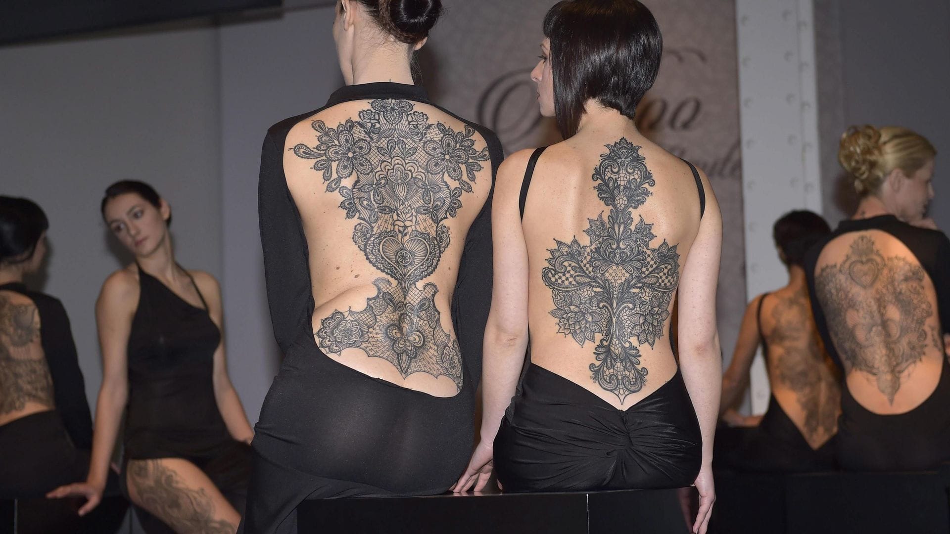 Je mehr Tattoos sie hatten, desto unattraktiver wurden Models bei einer Studie bewertet. (Archivbild)