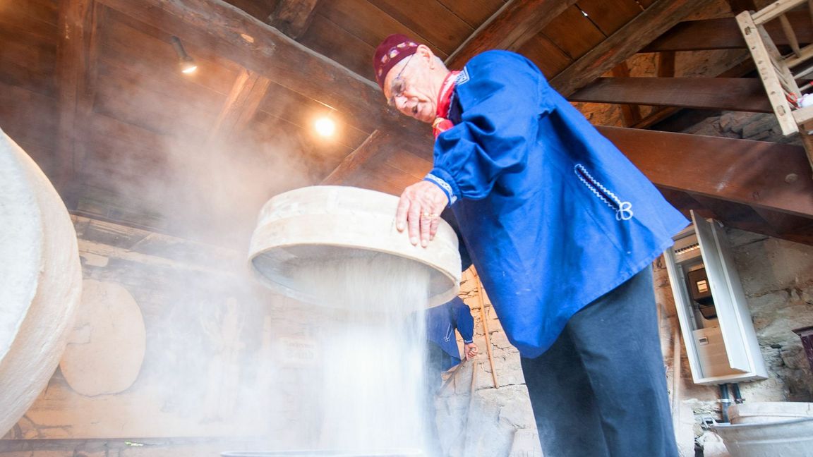 In der Rohrauer Sandmühle sind noch alle Arbeitsgeräte vorhanden, die veranschaulichen, wie Stubensand produziert wurde.  Bild: z