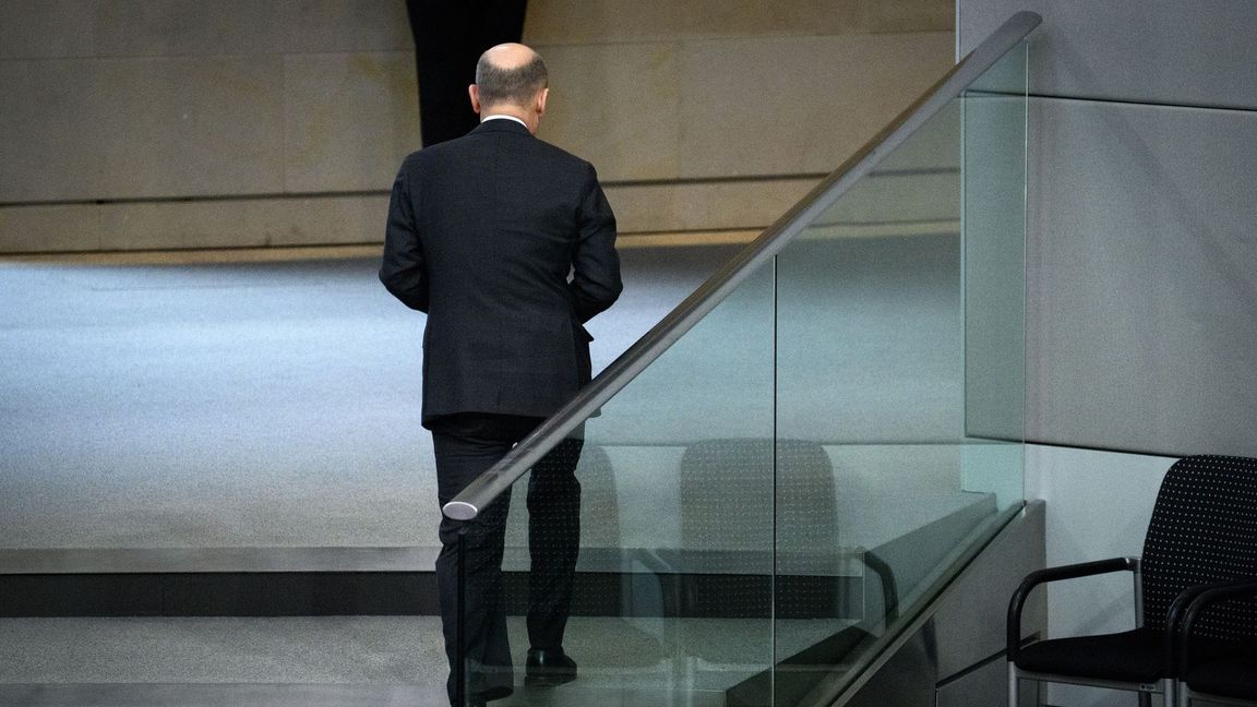 So ganz wird Scholz nicht gehen. Er bleibt der Politik noch eine Weile erhalten.