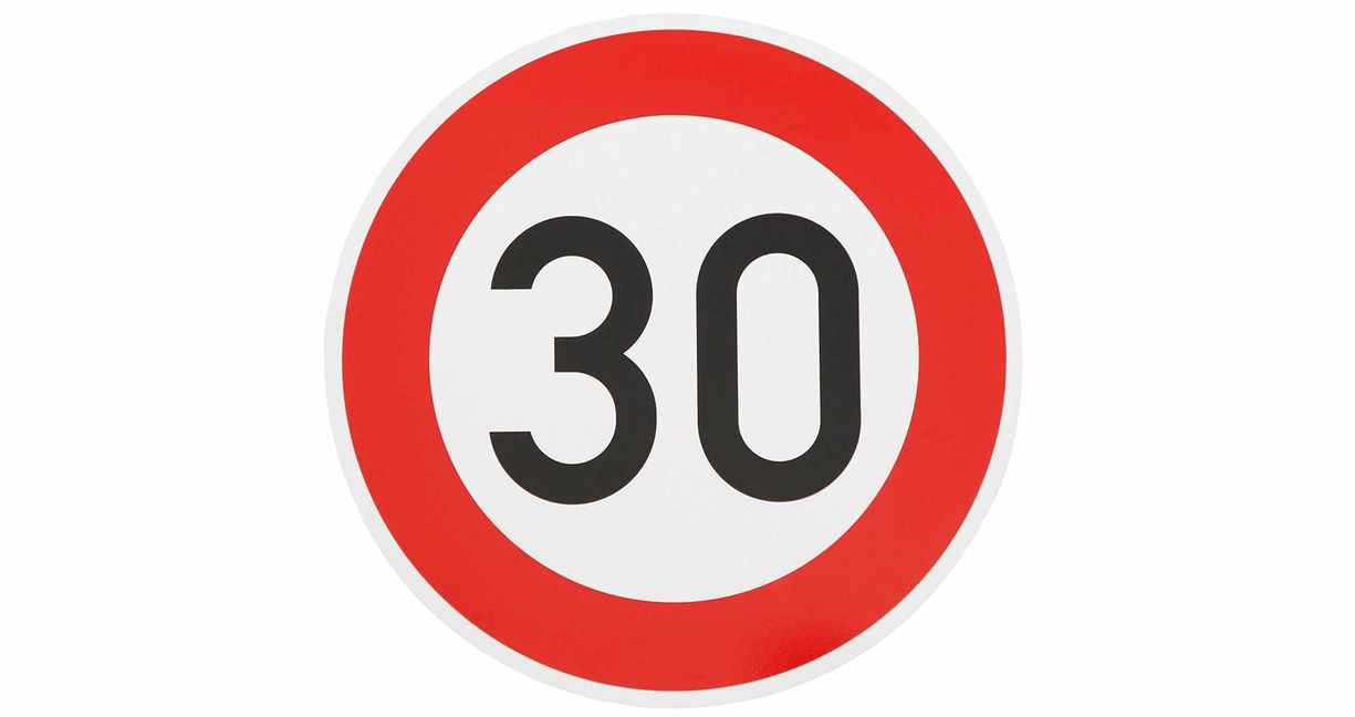 In Sindelfingen könnte auf allen Straßen in Zukunft Tempo 30 vorgeschrieben. Am Dienstag kommt die Sache in den Gemeinderat. Bild: z