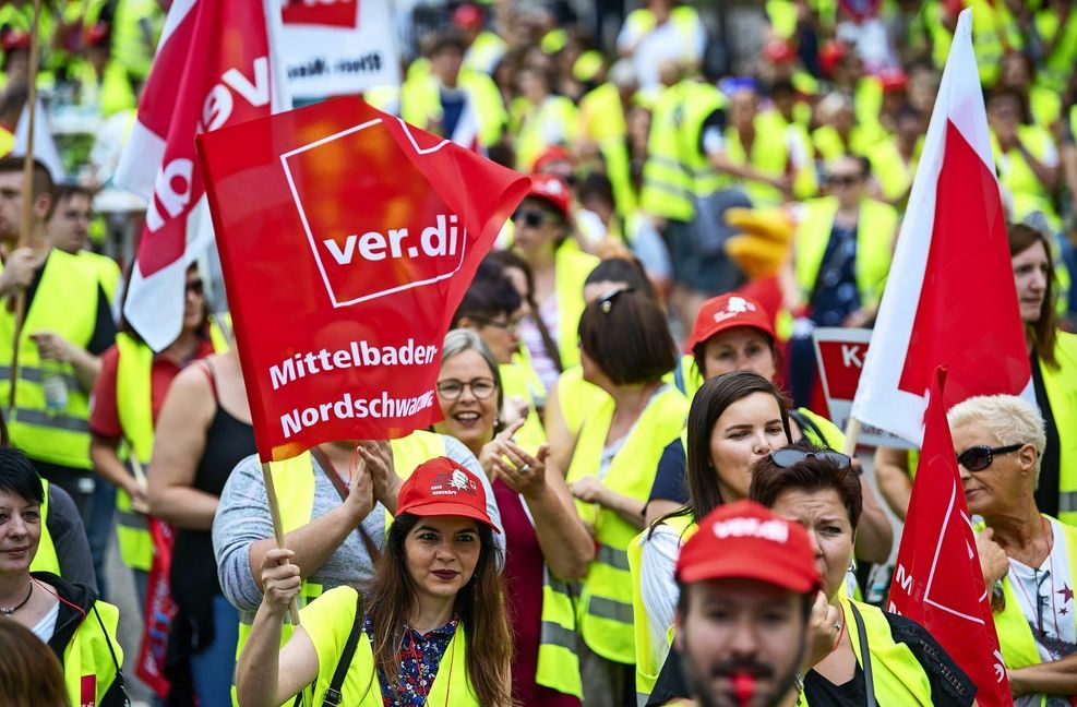 Die Gewerkschaft erhöht den Druck auf die Regierung mit der Ankündigung von möglichen Protesten.