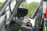 Blaulichtparty und Gottesdienst - auch der Rettungshubschrauber Christoph 41 aus Leonberg schaute zwischen Einsätzen vorbei.
