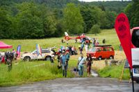 Blaulichtparty und Gottesdienst - auch der Rettungshubschrauber Christoph 41 aus Leonberg schaute zwischen Einsätzen vorbei.