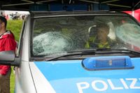 Blaulichtparty und Gottesdienst - auch der Rettungshubschrauber Christoph 41 aus Leonberg schaute zwischen Einsätzen vorbei.