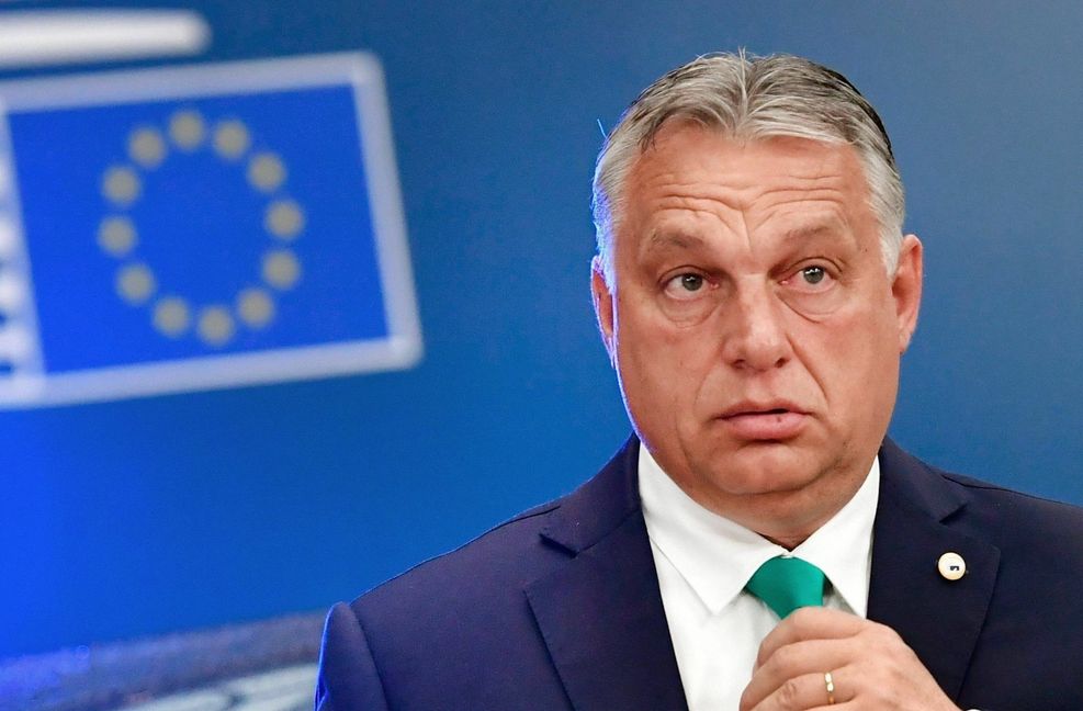 Lange hat die EU gezögert, doch nun will Brüssel dem ungarischen Premier Orbán Milliardensubventionen sperren.