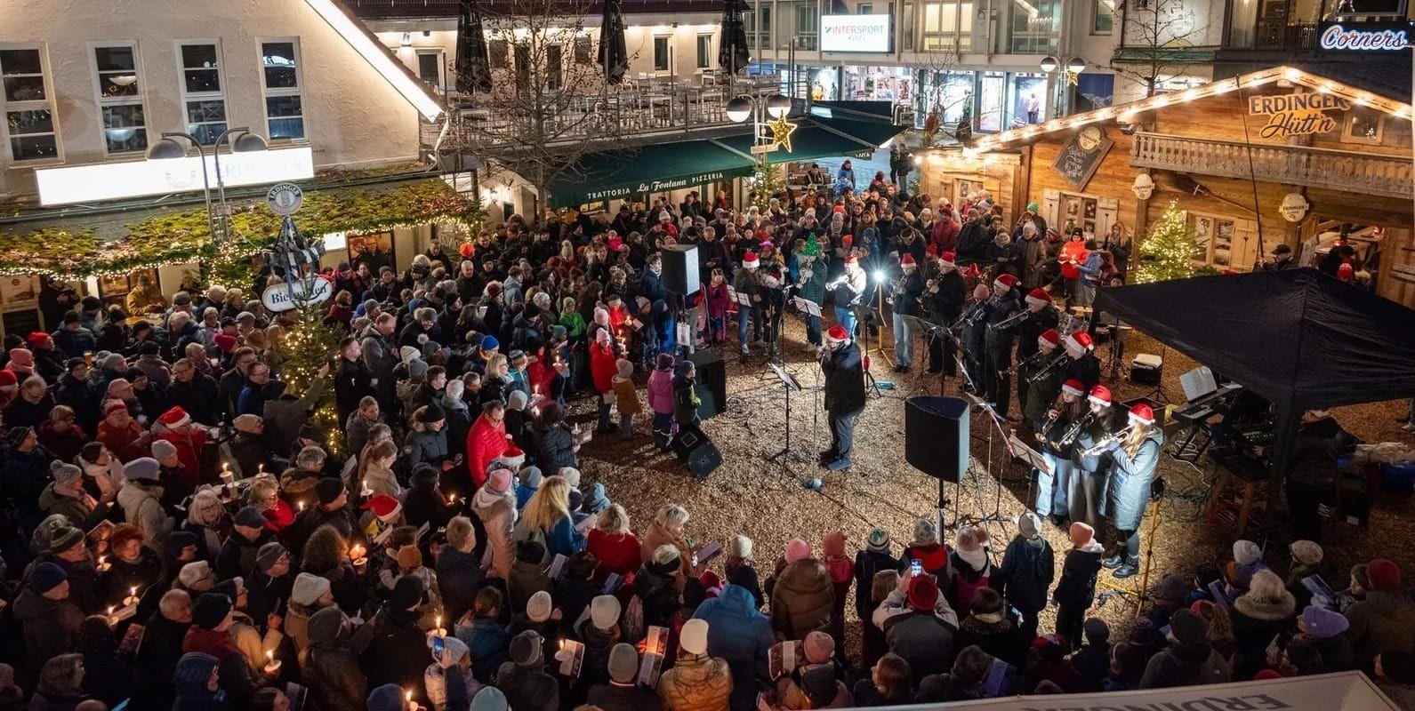 Das für Dienstag geplante Weihnachtssingen auf dem Wettbachplatz fällt dieses Jahr aus.