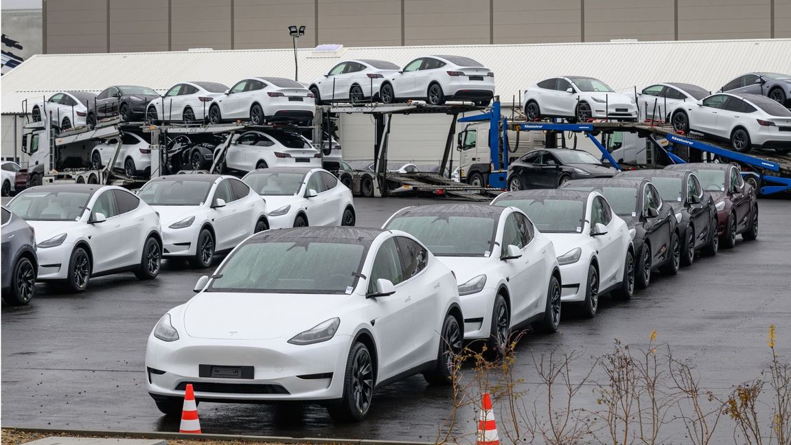 Tesla will bei seinem Robotaxi-Dienst nach bisherigen Angaben handelsübliche Model-Y-Fahrzeuge einsetzen.