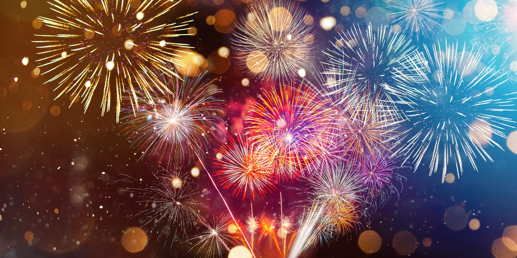 Wenn man alle Tipps beachtet hat, kann es am Himmel ein schönes Feuerwerk geben. Bild: Lukas Gojda/Adobe Stock