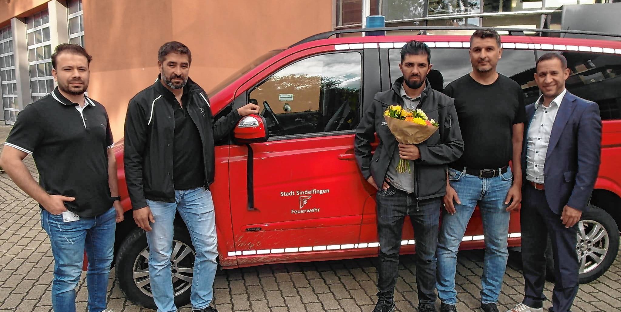 Türkische Vereine in Sindelfingen haben ihre Solidarität mit Feuerwehr und Polizei bekräftigt:  Abdulla Ertekin (Vorsitzender von „Nationaler Verein Türkischer Arbeitnehmer“ Sindelfingen), Hakan Bayazit (stellvertretender Vorsitzender von „Karandere - Freundschafts- und Kulturverein Sindelfingen“), Cengiz Karakas (Vorsitzender von „Karandere“), Kerem Topbas (Vorsitzende der türkischen Elternbeiräte.