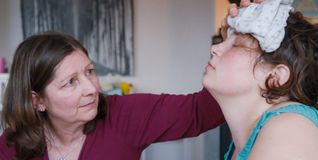 Ein Szenenbild aus „Wise women – fünf Hebammen, fünf Kulturen“