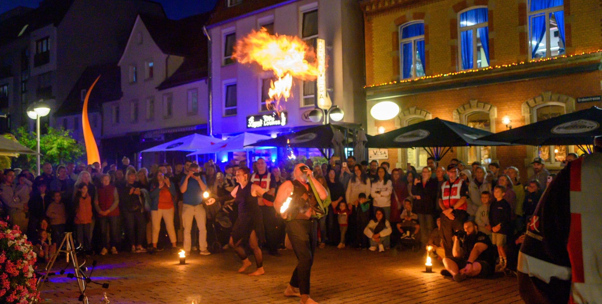 Feuershow auf dem Wettbachplatz.