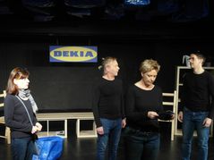 Gudrun Steinle, Mathias Baier, Katrin Finkelnburg und Achim Fuchs (von links) in „Die Grönholm-Methode“.