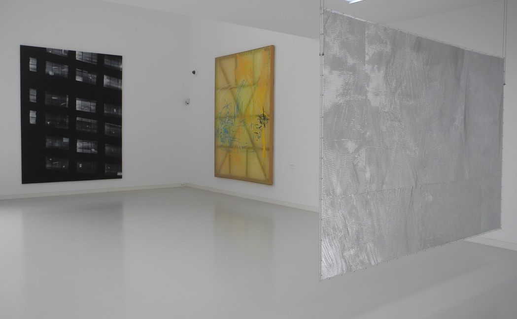 Heinz Macks Raumteiler „Metal Screen“(1971) war das erste Sammlungswerk der Schauflers. Daneben Werke von Sigmar Polke und Alex Katz.