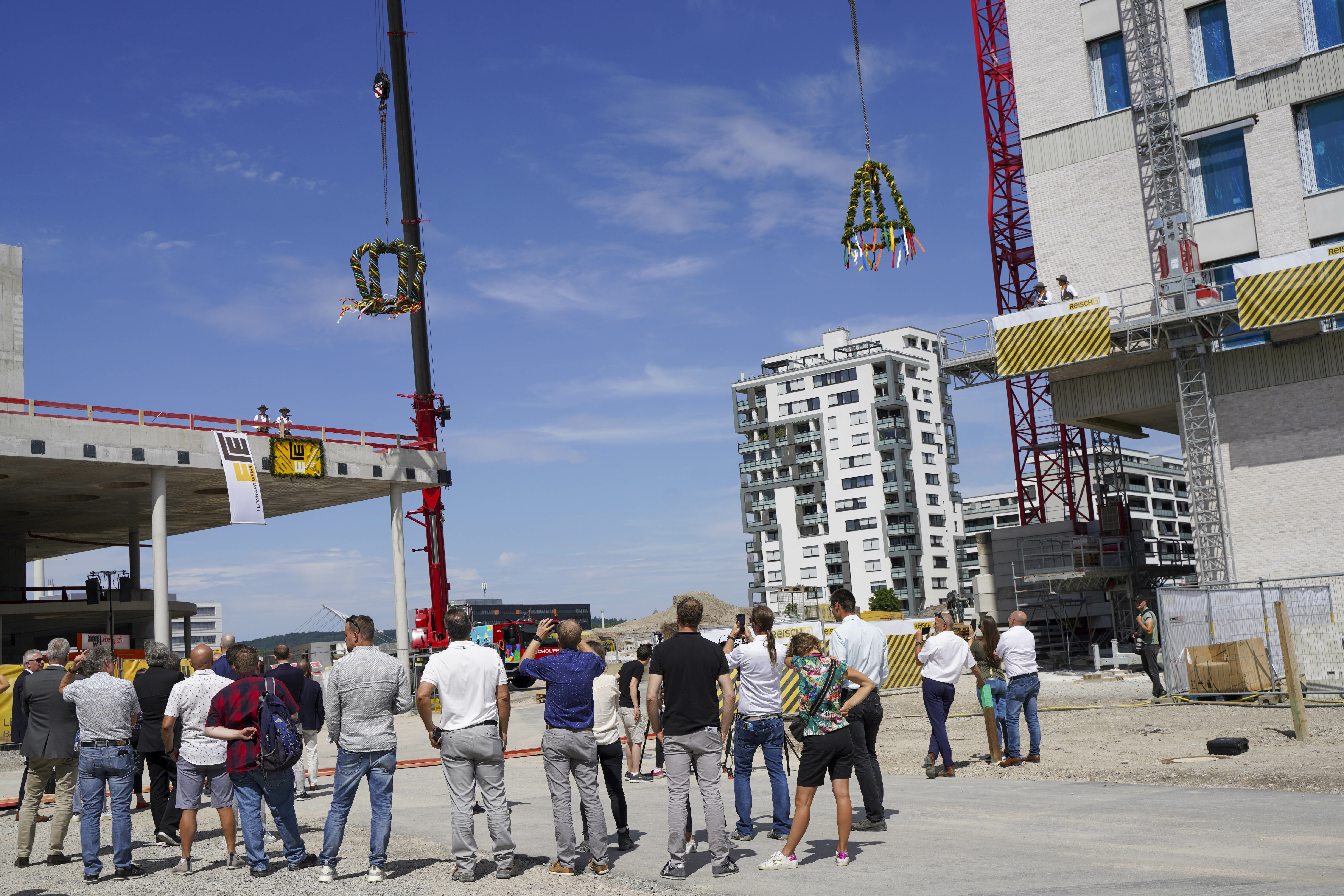 Das Land Baden-Württemberg wird den Neubau des Flugfeldklinikums mit weiteren 53 Millionen Euro fördern – zusätzlich zum bereits zugesagten Zuschuss in Höhe von 226 Millionen Euro. Am Freitag wurde Richtfest gefeiert.     Bild: Dettenmeyer