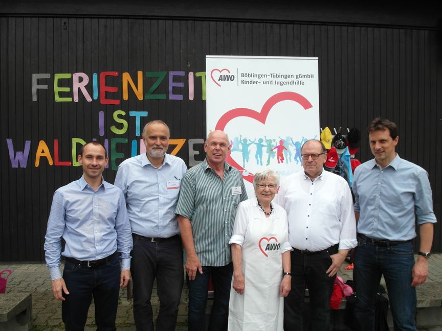 Jubiläum bei der AWO (von links): Oberbürgermeister Dr. Stefan Belz, Thomas Brenner (Geschäftsführer des AWO-Kreisverbands Böblingen/Tübingen), Herbert Protze (Vorsitzender des AWO-Kreisverbands), Brigitte Richter (stellvertretende Vorsitzende des AWO-Ortsvereins Böblingen), Dr. Michael Vogt (Vorsitzender des AWO-Ortsvereins Böblingen) und Martin Wuttke (Erster Landesbeamter).
