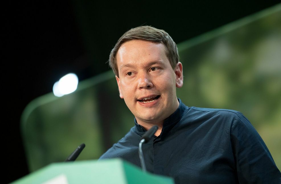 Der Verfassungsschutz ist eine besondere Einrichtung, deshalb braucht er auch die besondere Aufmerksamkeit des Landtags, meint Oliver Hildenbrand (Grüne).