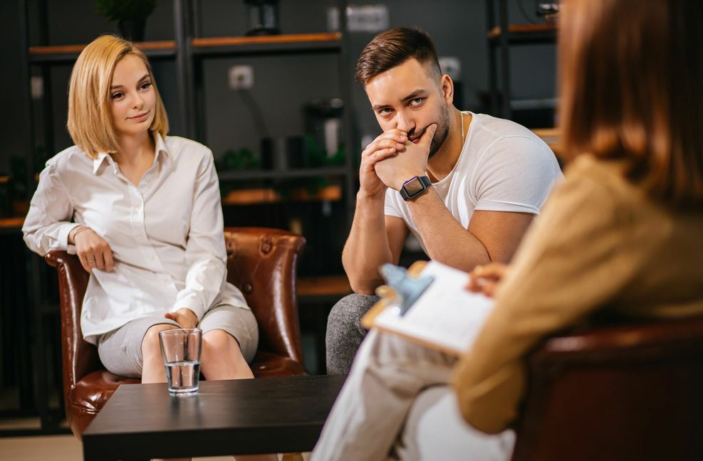 Gutes Zuhören ist wichtig, wenn man Konflikte lösen möchte.
Foto: Adobe Stock/Roman