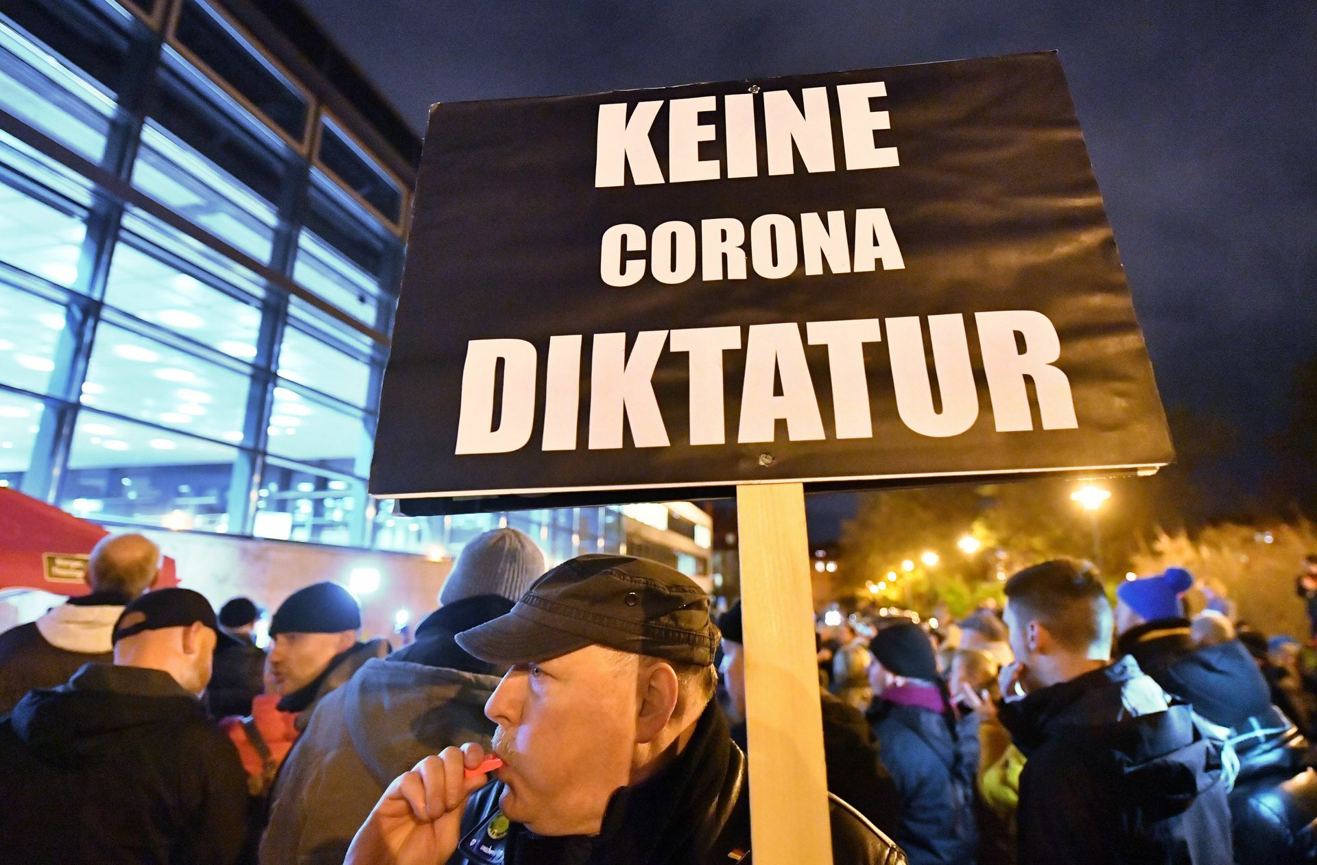 Die Feindbilder in der Gesellschaft vergiften das Klima.