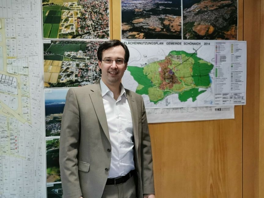 Dr. Daniel Schamburek
