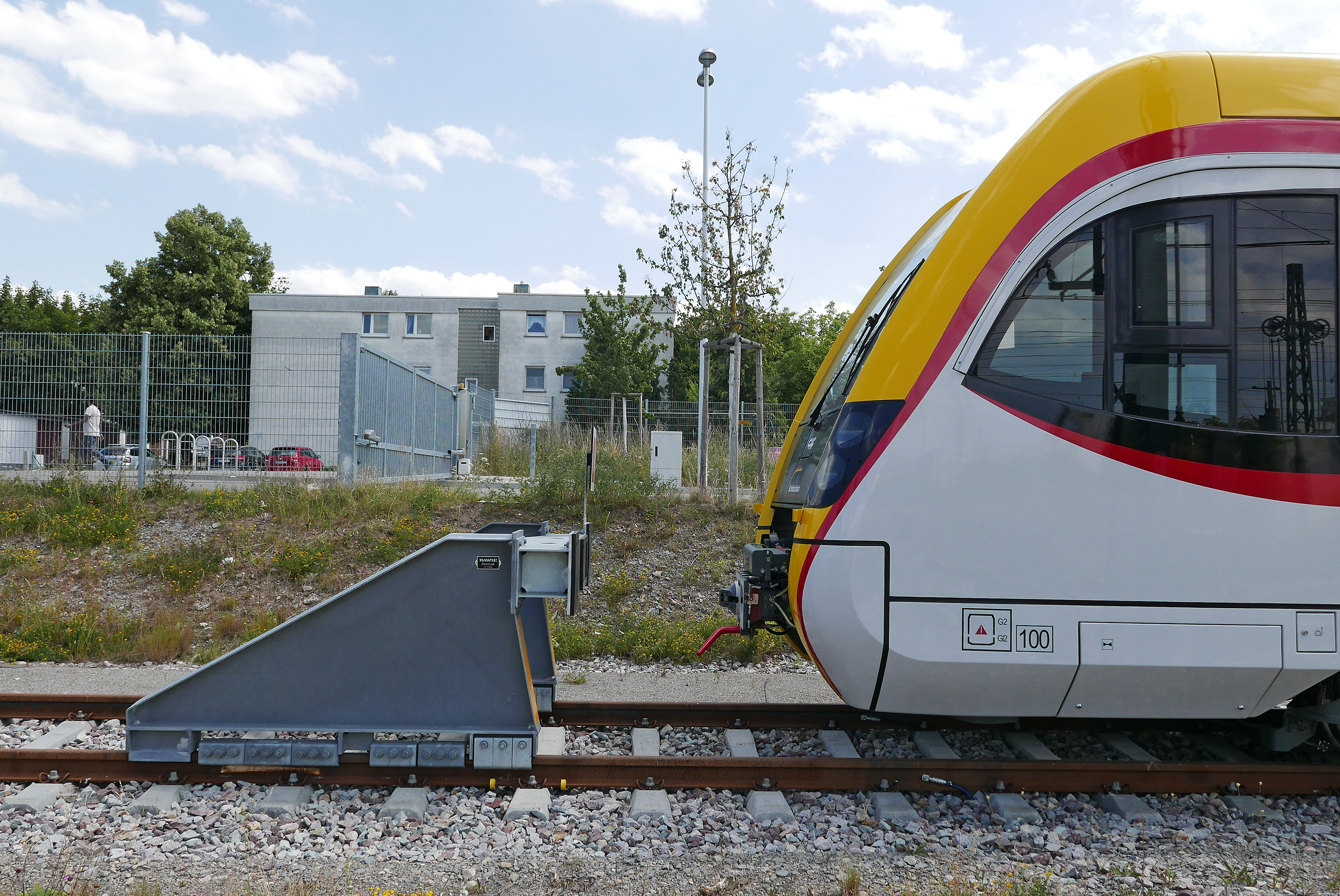 Abgestellt - der Tüv hat für die neuen Züge der Schönbuchbahn noch immer kein grünes Signal gegeben.  Bild: Jung