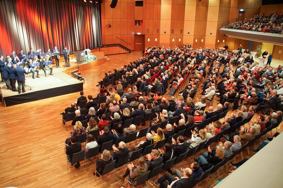 Der Europasaal der Kongresshalle war am Sonntag nahezu voll besetzt. Bild: Dettenmeyer