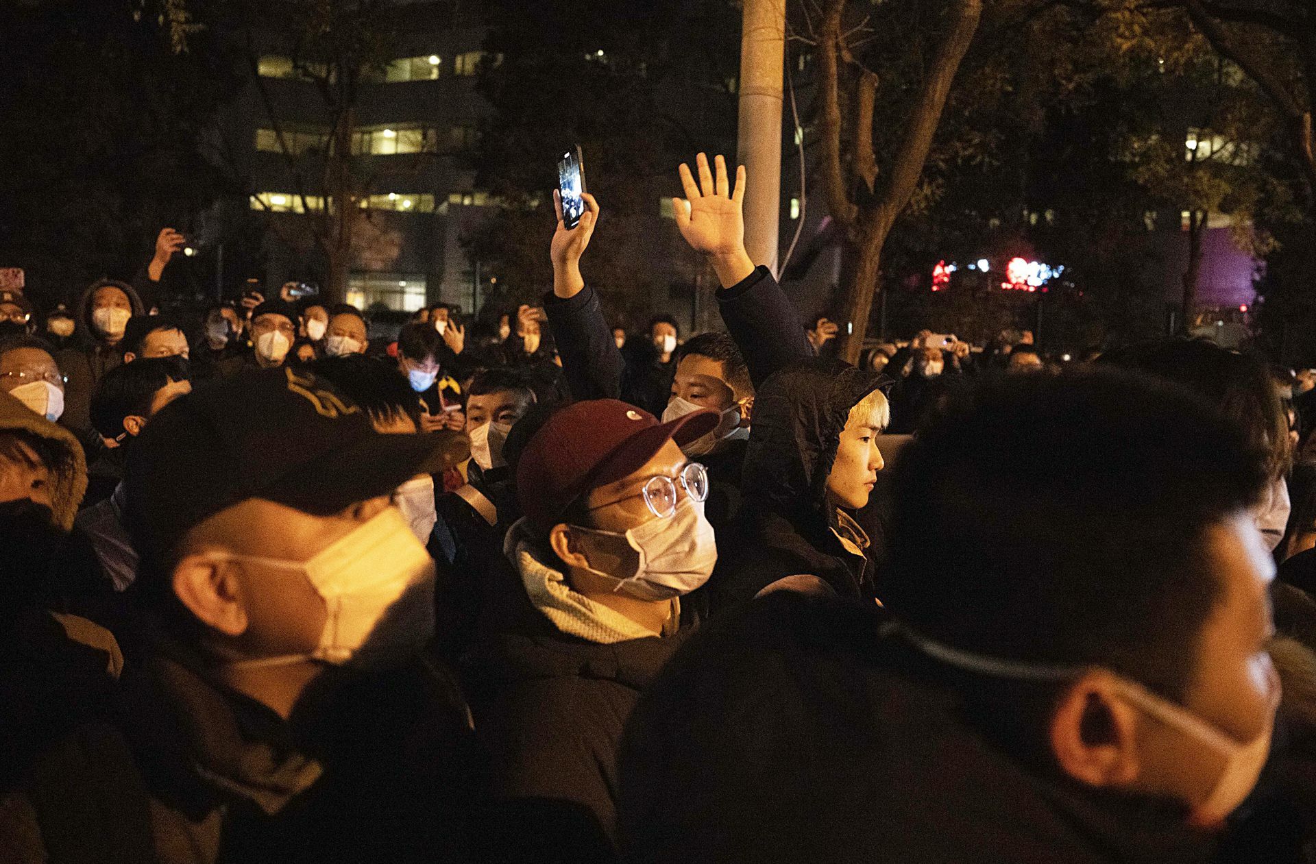 Immer mehr Chinesinnen und Chinesen begehren gegen Pekings Null-Covid-Politik auf – doch die Proteste richten sich mittlerweile längst gegen das Regime selbst.
