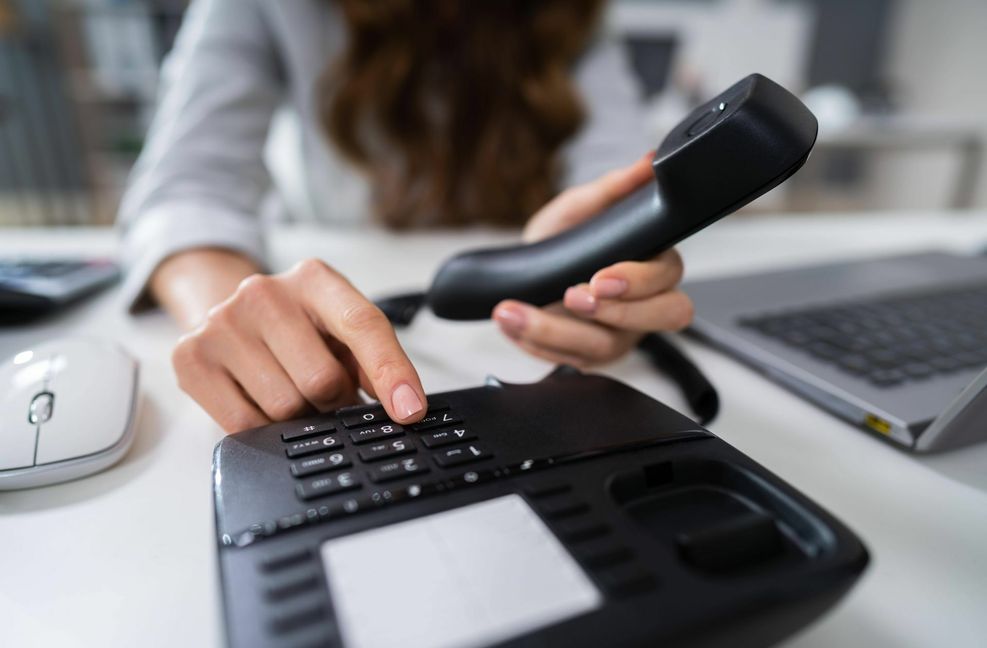 Der Dienst am Sorgentelefon kann herausfordernd für die Nightliner sein. (Symbolbild)