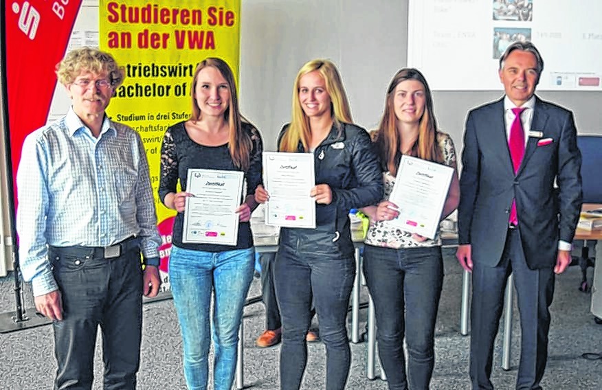 Organisatoren und erfolgreiche Teilnehmer: Heinrich Amann, Andrea Kaupert, Maja Mertens, Stefanie Murthum und Helmut Walker (von links). Bild: z