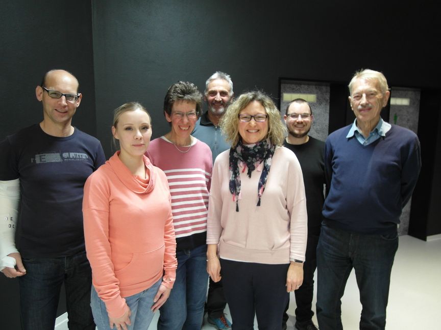 Kümmern sich in Böblingen um Sauberkeit im öffentlichen Raum (von links): Alexander Kraft, Anastasia Peters, Susanne Kithil-Schoch, Roland Schmitt, Antje Gann (verantwortlich für die Sauberkeits-Kampagne "Böblingen Blitzblank" im Referat des Oberbürgermeisters Dr. Stefan Belz), Michael Heidrich, Alfred Grohs.                Bild: Staber