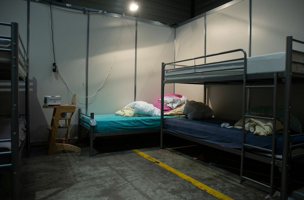 Eine  Flüchtlingsunterkunft in Stuttgart im Herbst 2022  von innen.