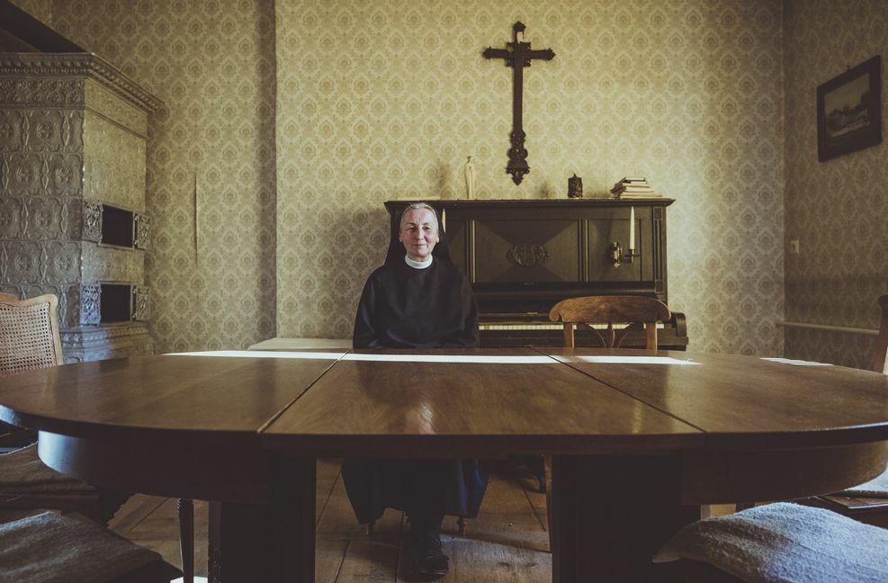 „Wer vor der Welt flüchten will, gehört nicht hierher“, sagt Schwester Kornelia.