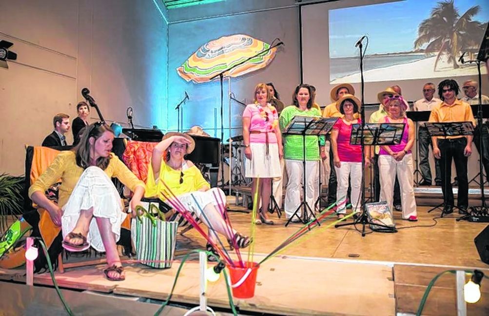 Urlaubsfeeling beim Konzert des Liederkranzes Dachtel im Bürgerhaus. Bild: Richter