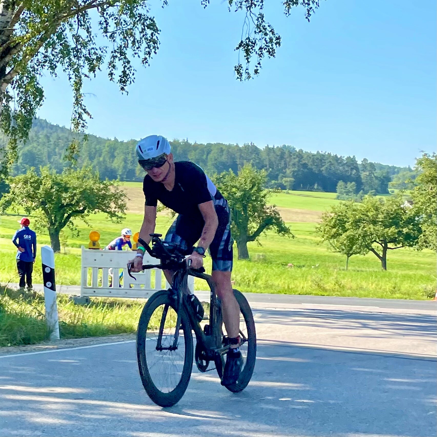 Klaus Schinker: Flott unterwegs mit dem Rad in Roth. Bild: z