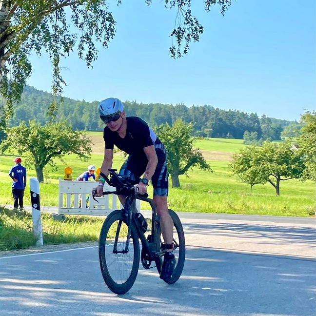 Klaus Schinker: Flott unterwegs mit dem Rad in Roth. Bild: z