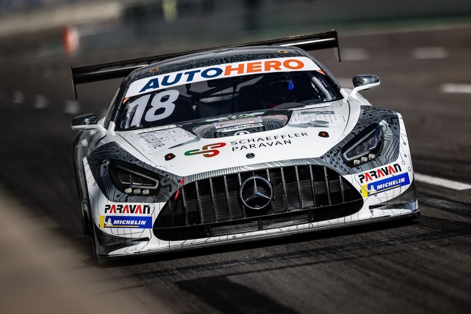 Der Mercedes-AMG GT3 mit der Startnummer 18 vom Mercedes-AMG Team Mücke Motorsport. Bild: Daimler AG
 MediaPortal Daimler AG