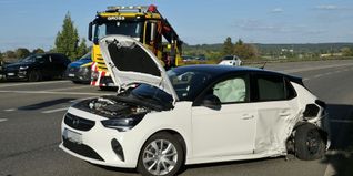 Der Opel musste ageschleppt werden.