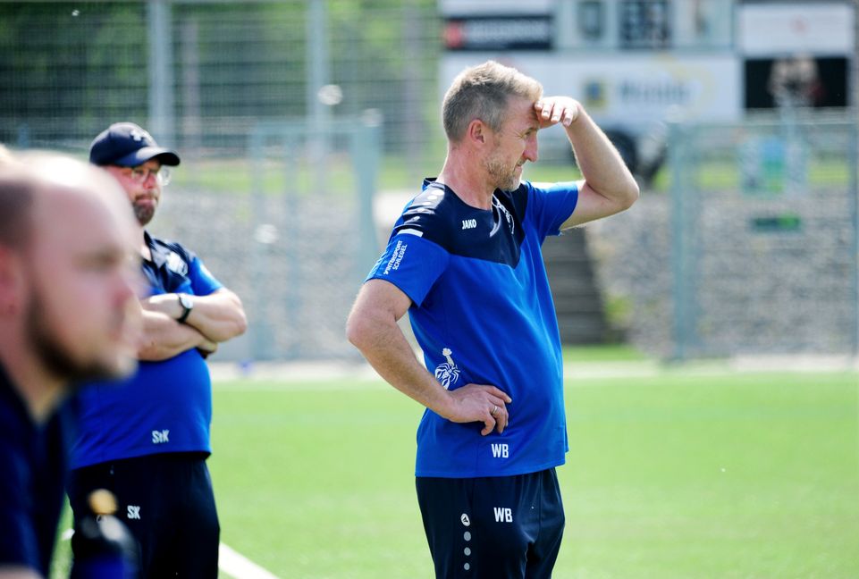 Rohraus Trainer Wolfgang Buck. Jetzt bleibt nur noch eine Chamcfe auf die Meisterschaft in der Fußball-Bezirksliga. Bild: photostampe