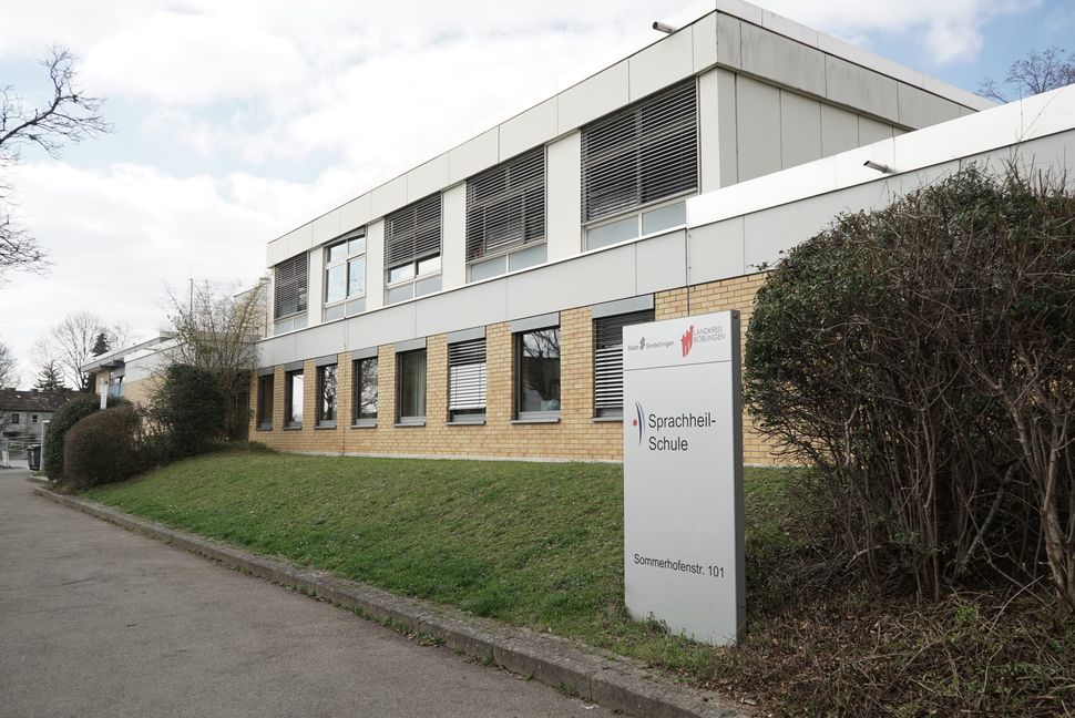 Die Sprachheilschule in der Sommerhofenstraße soll auf das Grundstück der Versöhnungskirche umziehen.