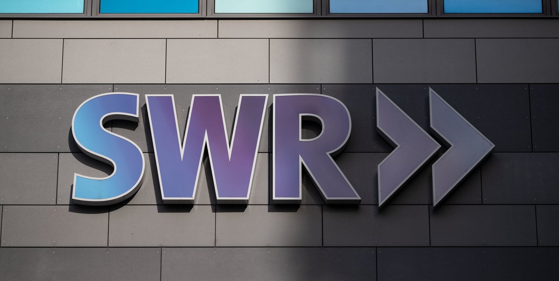 Der Südwestrundfunk soll am Verwaltungsgericht gegen eine Entscheidung vorgehen, dass das Bündnis Sahra Wagenknecht an Wahlsendung teilnehmen darf (Symbolbild).