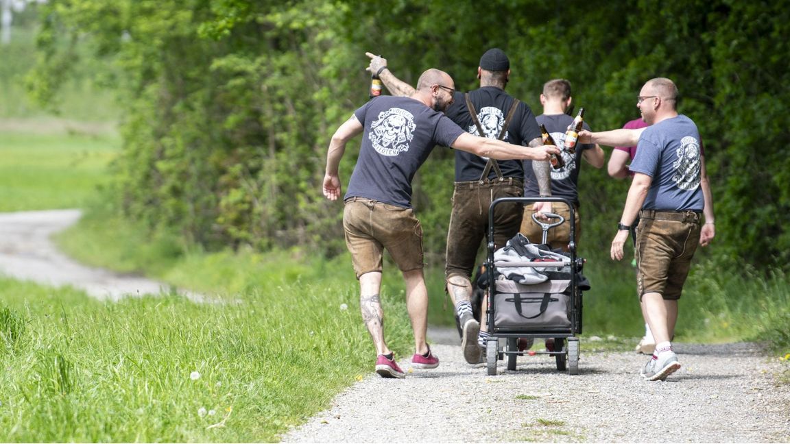 Feuchtfröhlicher Vatertag in Süddeutschland.